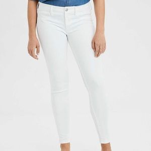 American Eagle white next level stretch jeggings